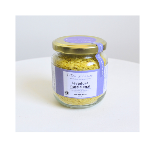 Nutritional yeast flakes x 70 g. Vegetable protein. Strengthens the immune system and nervous system. Cares for hair, skin, and nails. Recommended for high-performance athletes. Antioxidant.